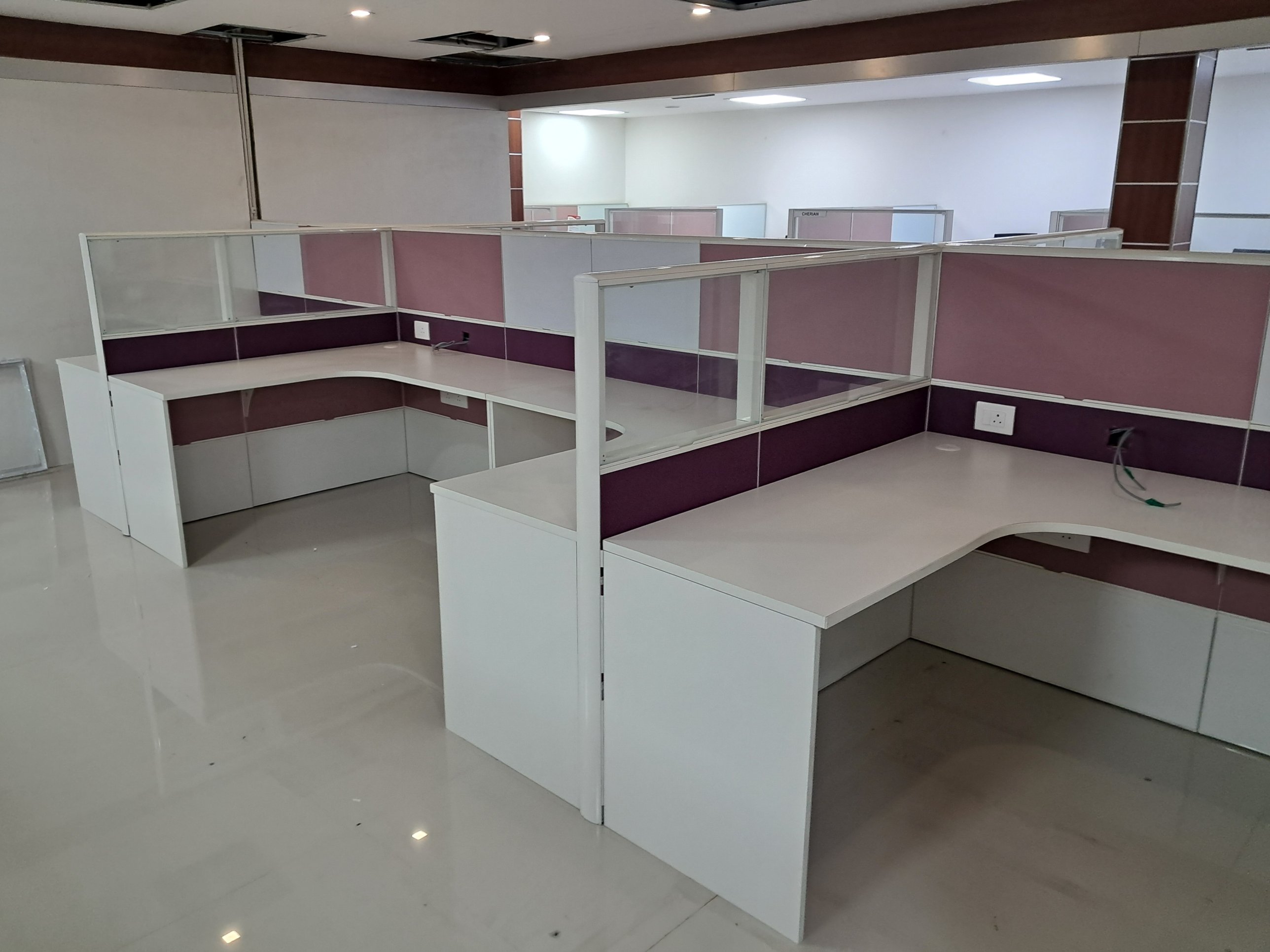 Cluster workstation installation with purple panels