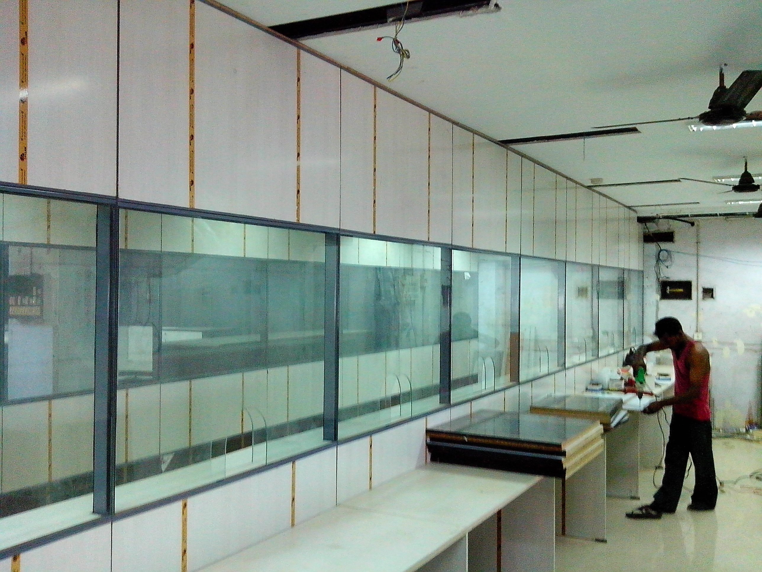 Glass & Laminate Sliding Partition