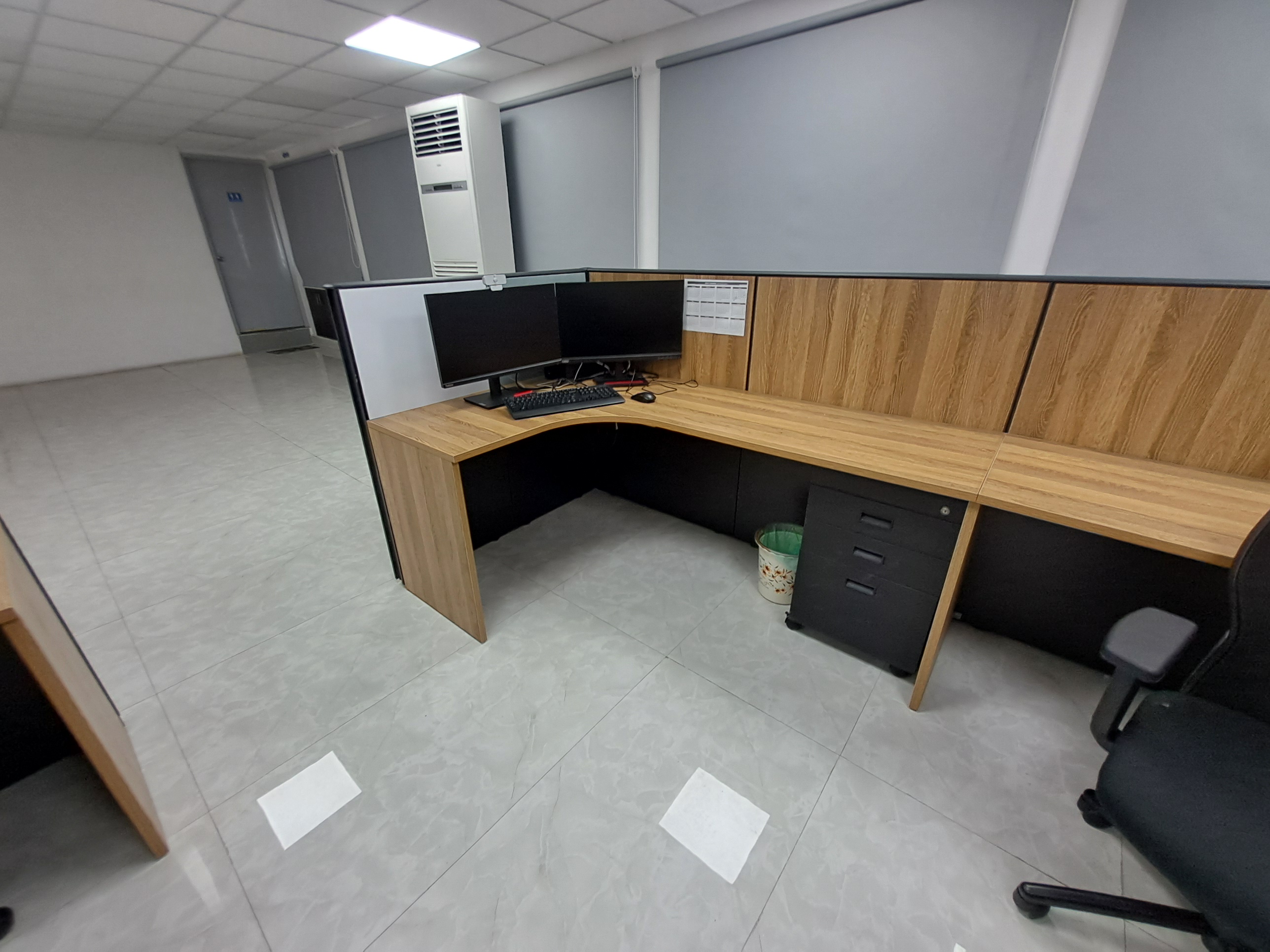 Large navy cubicle cluster installation